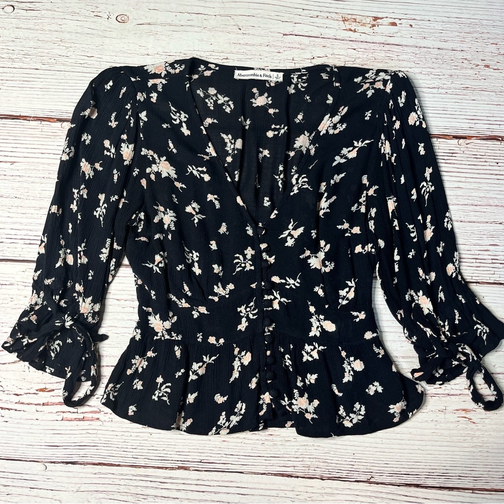 Abercrombie & Fitch Cropped Floral Tie Sleeve Peasant Blouse